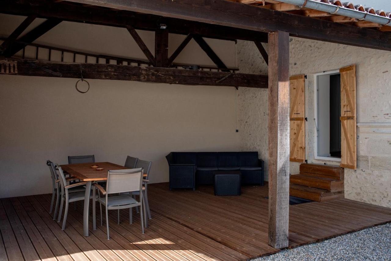 Au Coeur Du Village Bassillac Perigueux Экстерьер фото